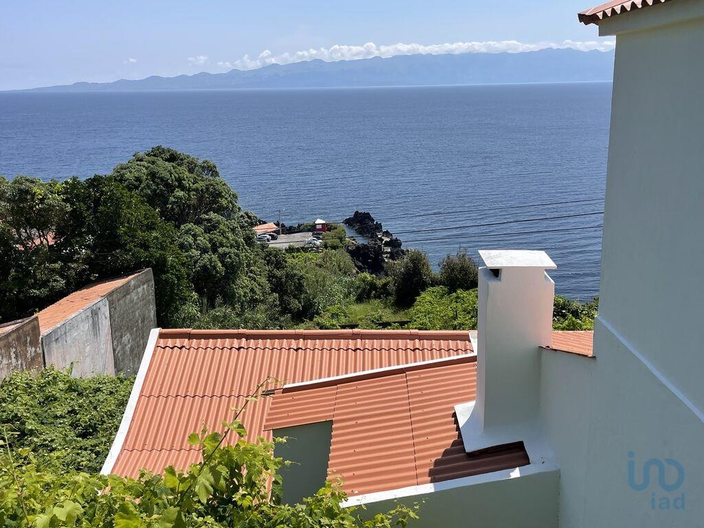 House in Calheta - view 1