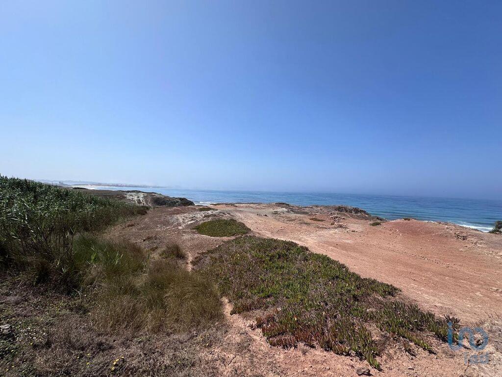 Land in Peniche - view 1