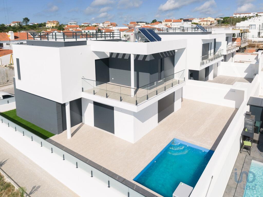 House in Peniche - view 1