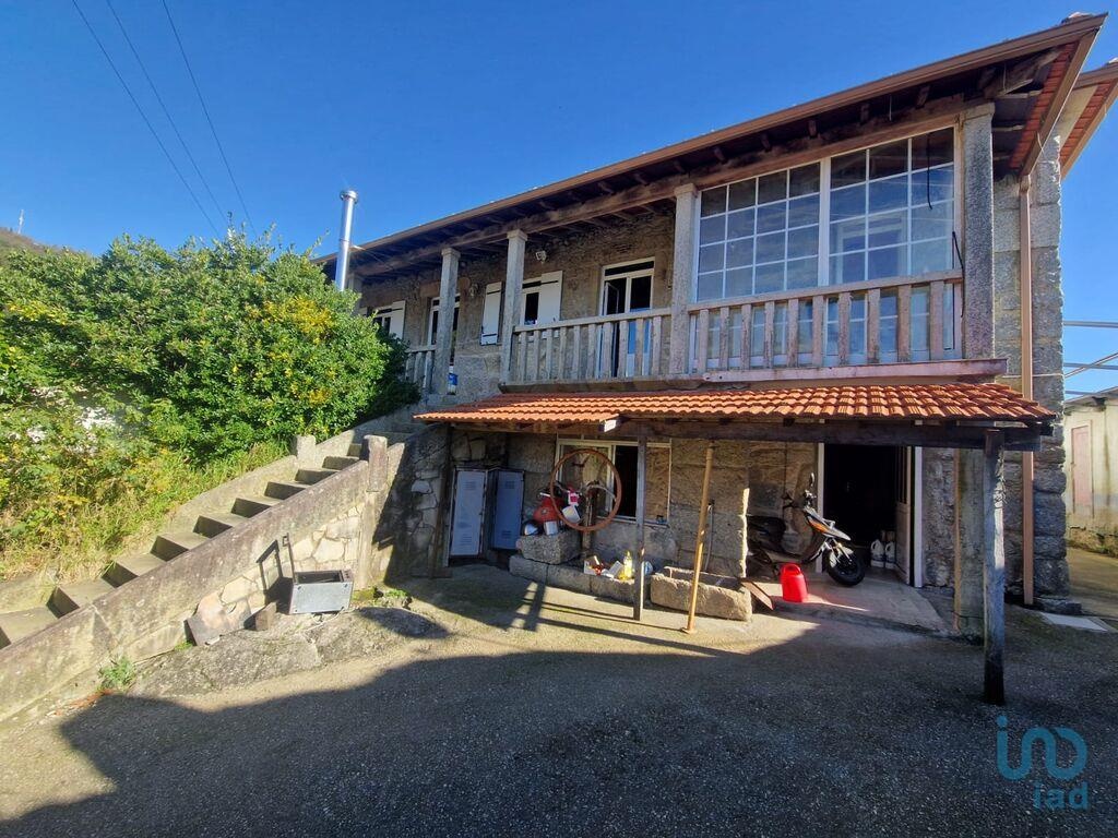House in Paredes de Coura - view 1