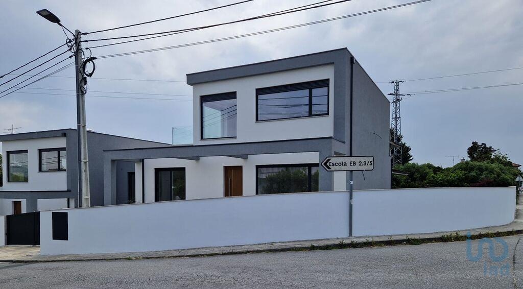 House in Viana do Castelo - view 1