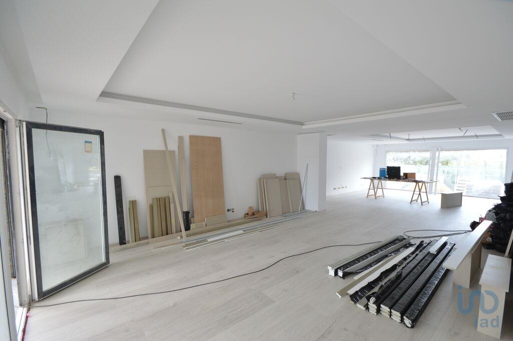 House in Seixal - view 1