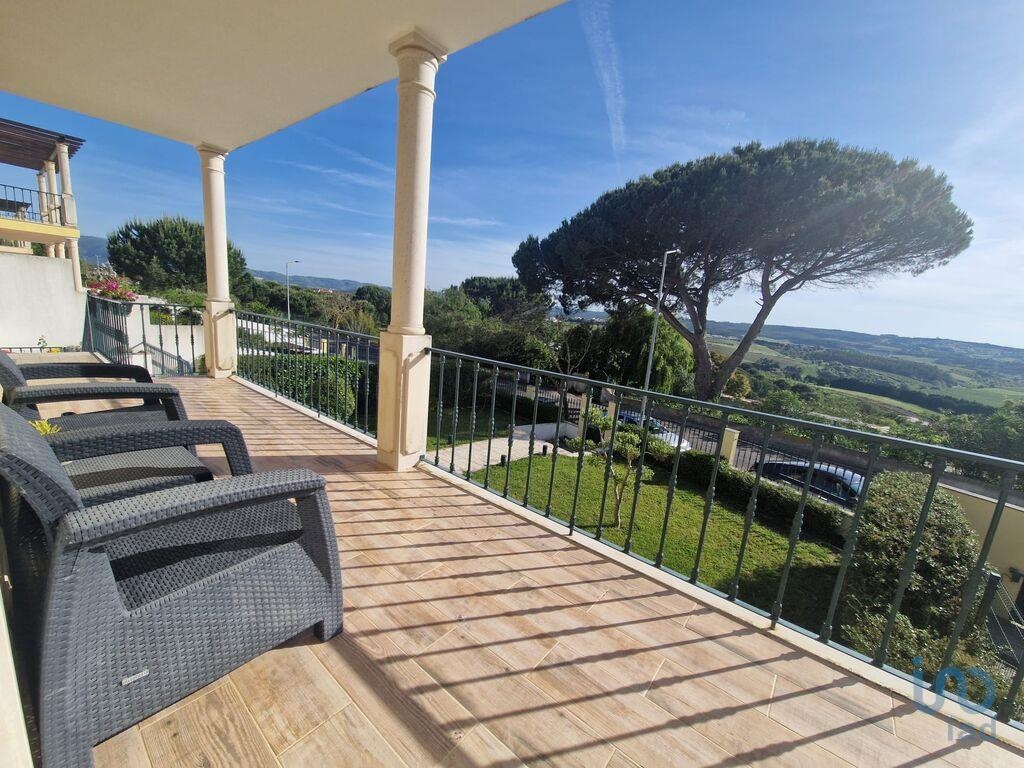 House in Cadaval - view 1