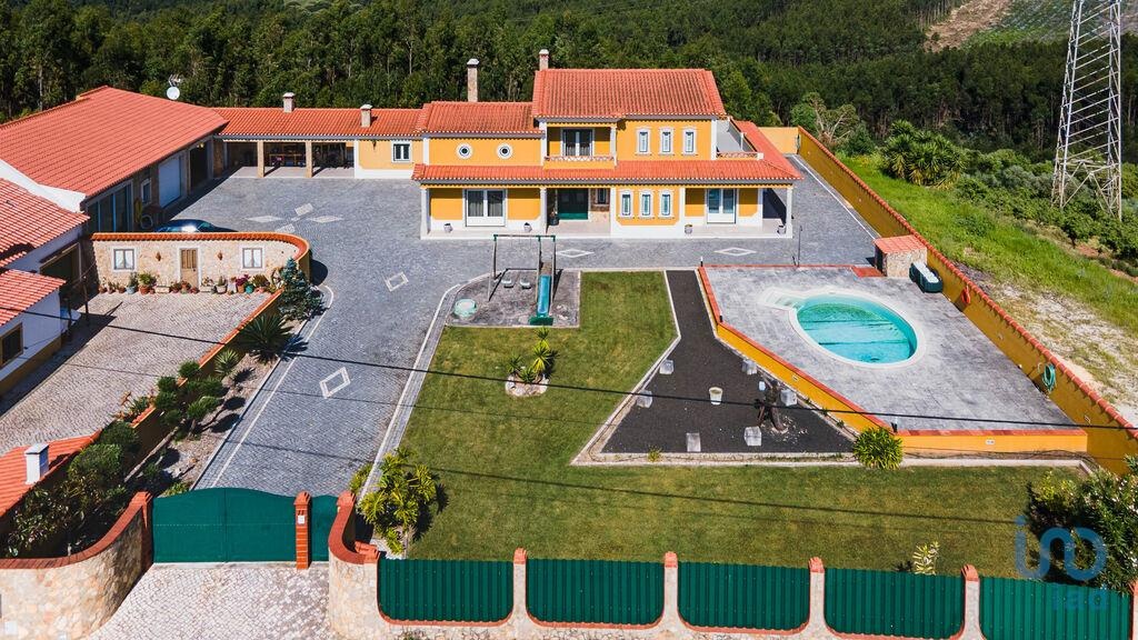 House in Cadaval - view 1