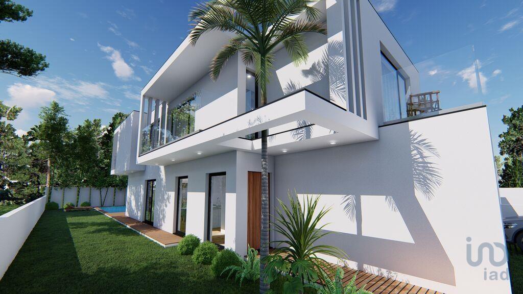 House in Almada - view 1