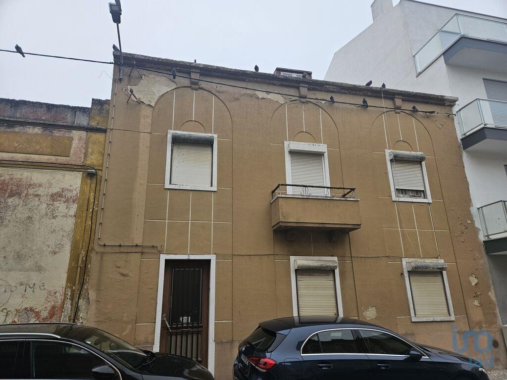 House in Caldas da Rainha - view 1