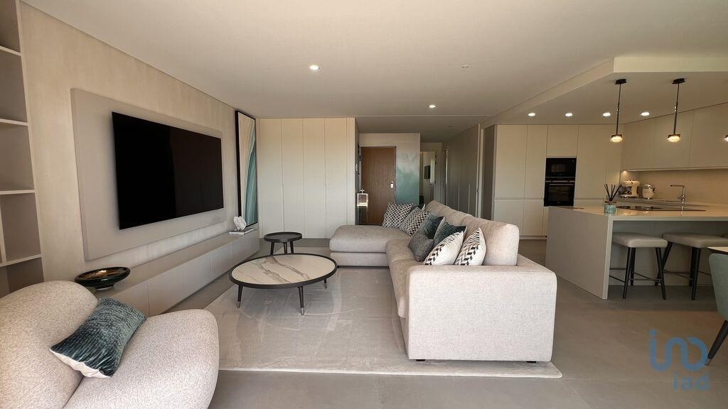 Apartment in Quarteira - view 1