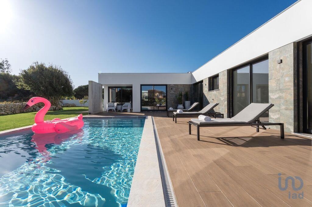 House in Lourinha - view 1