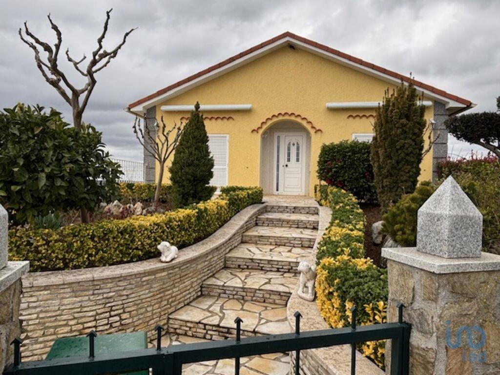 House in Mogadouro - view 1