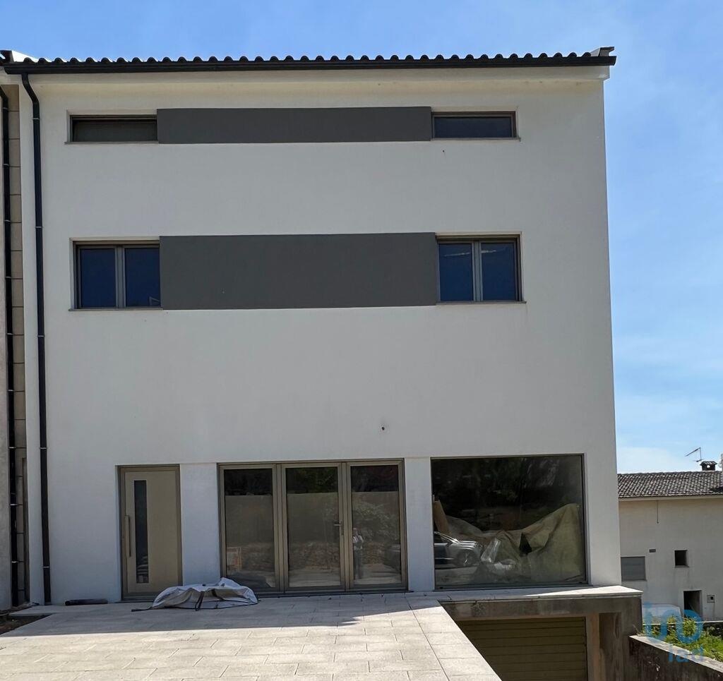 House in Mogadouro - view 1