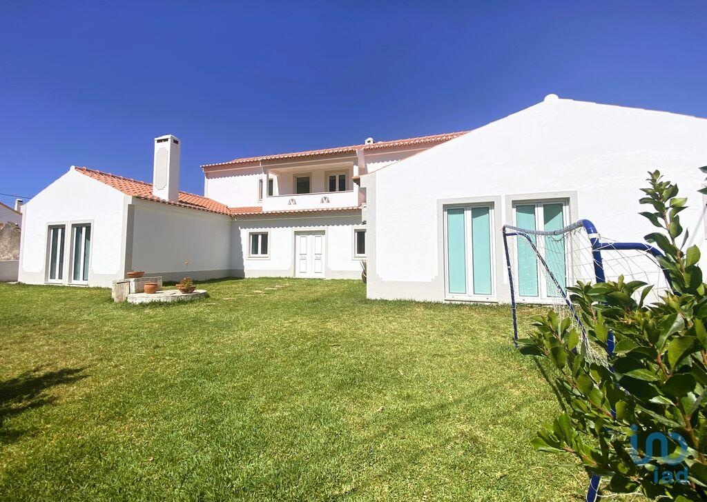 House in Alenquer - view 1