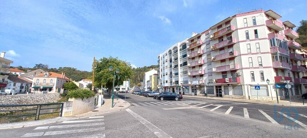 House in Alenquer - view 1