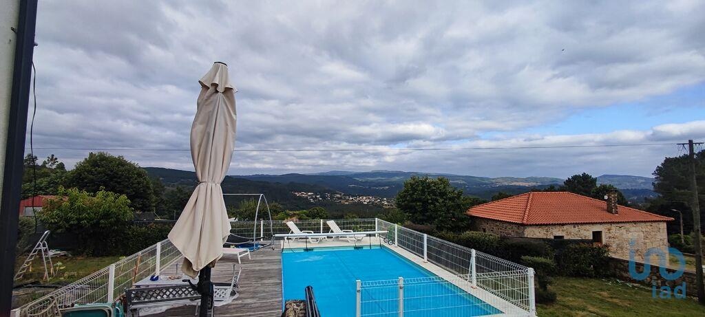 House in Vila Nova de Cerveira - view 1
