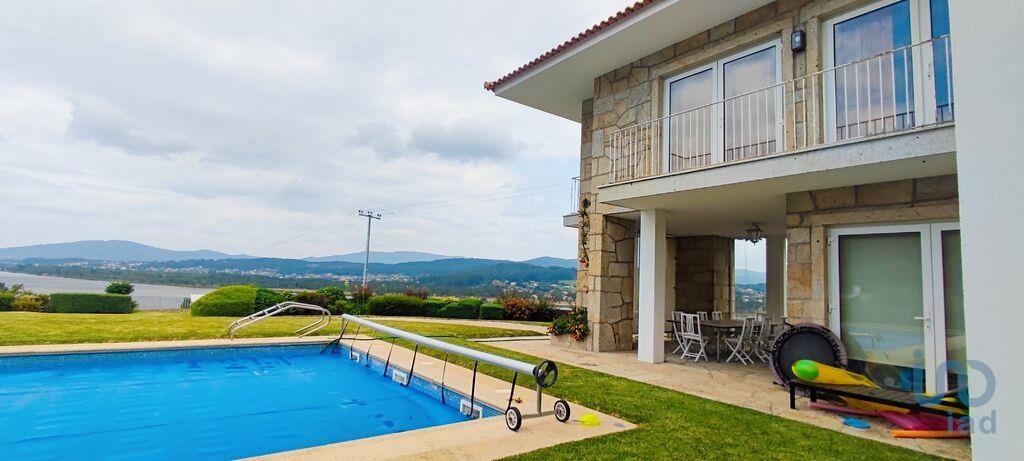 House in Vila Nova de Cerveira - view 1