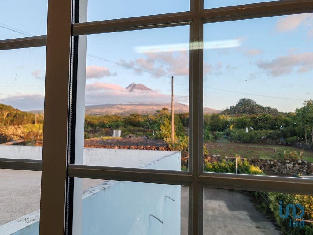 House in Madalena - view 1