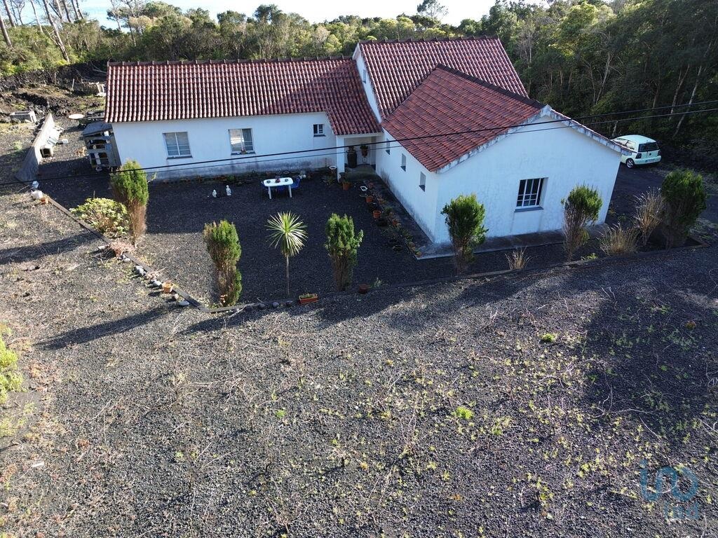 House in Madalena - view 1