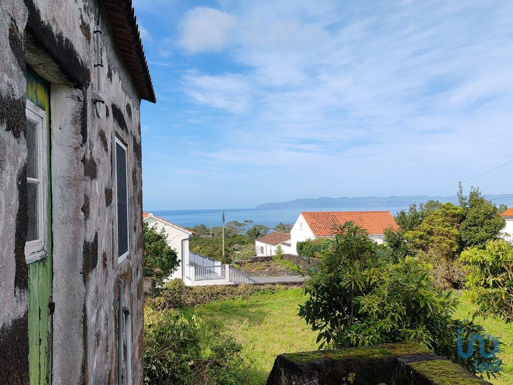 House in Sao Roque do Pico - view 1