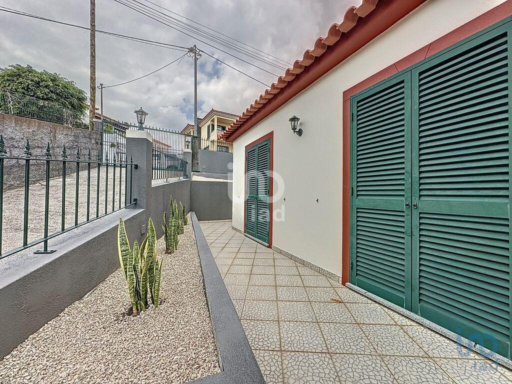 House in Funchal (Se) - view 1