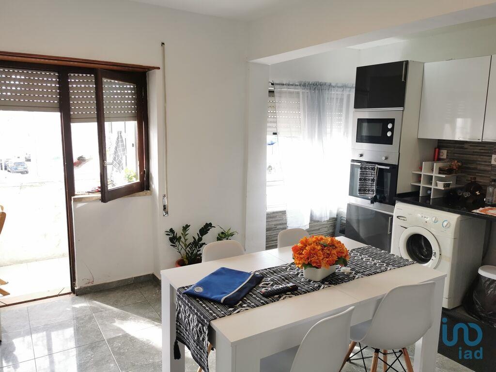 Apartment in Seixal - view 1