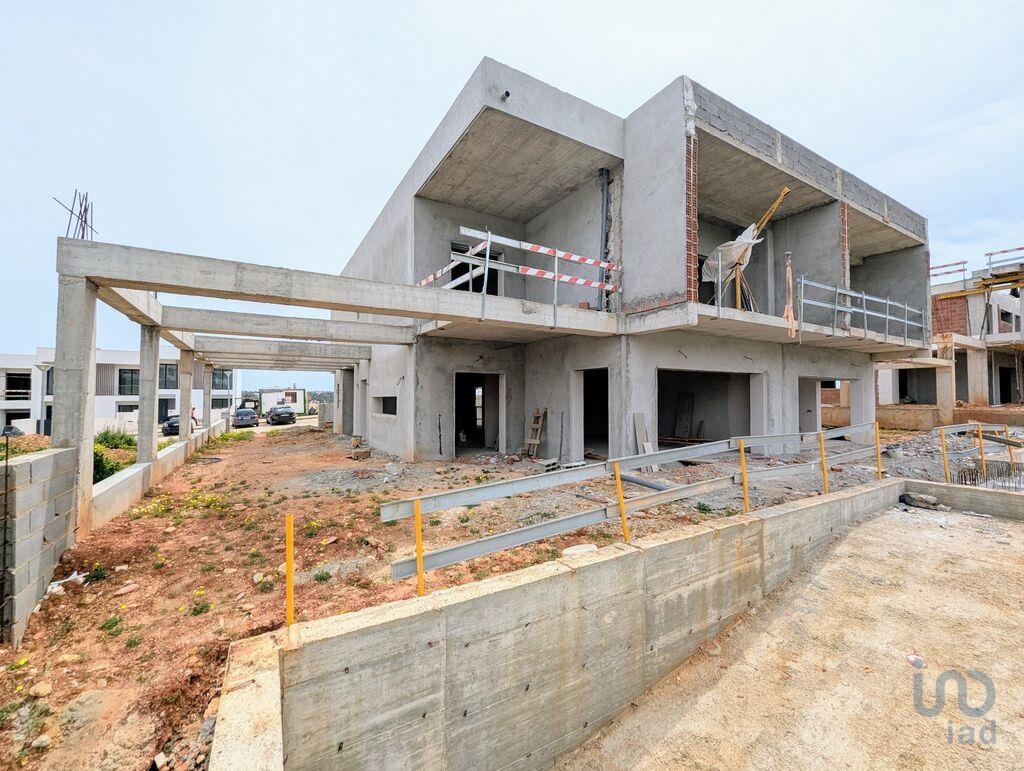 House in Lagoa - view 1