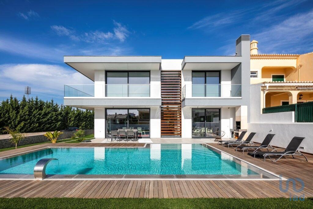 House in Lagoa - view 1