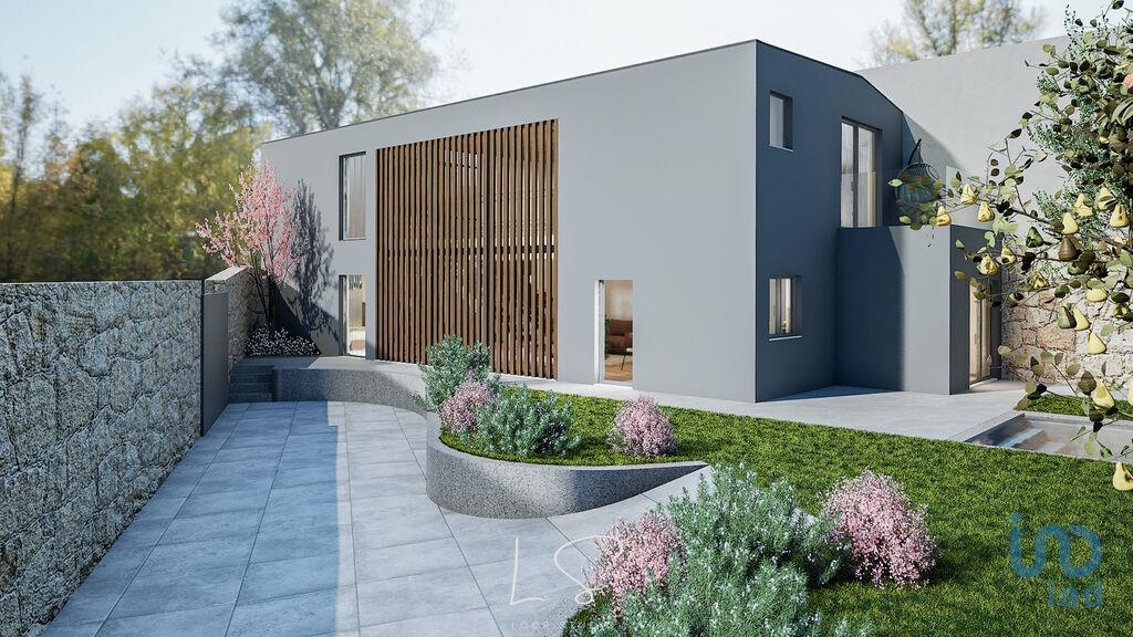 House in Viana do Castelo - view 1
