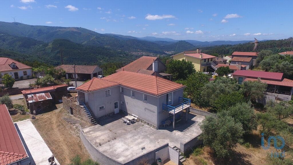 House in Arganil - view 1