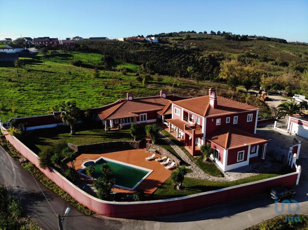House in Cadaval - view 1