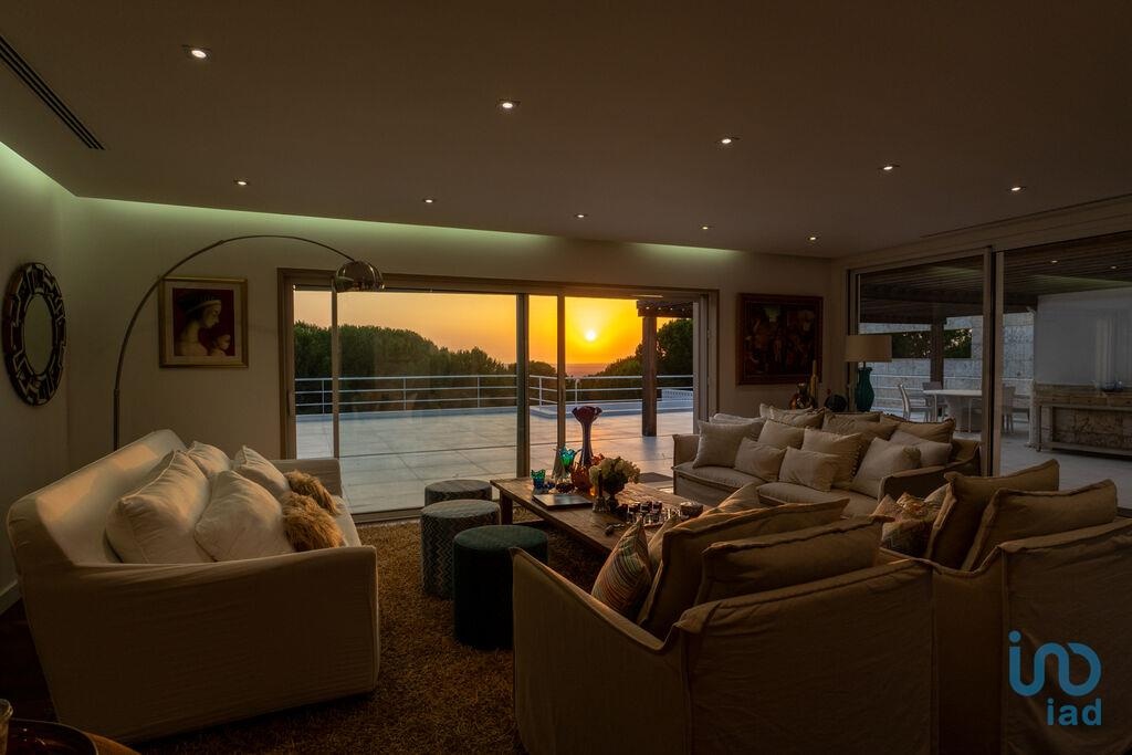 House in Setubal - view 1