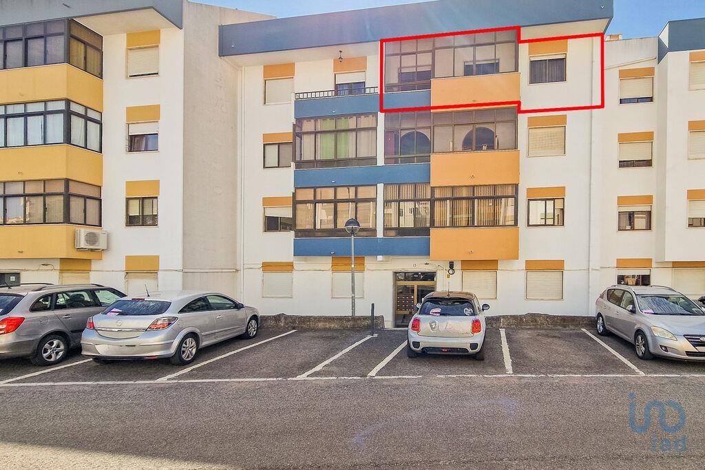 Apartment in Odivelas - view 1