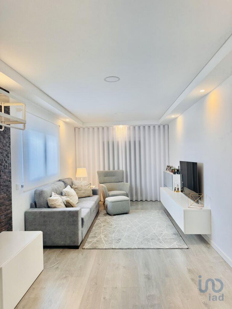 House in Seixal - view 1