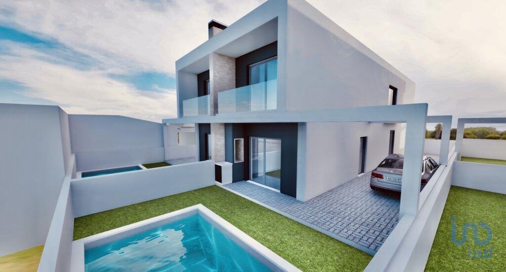 House in Seixal - view 1