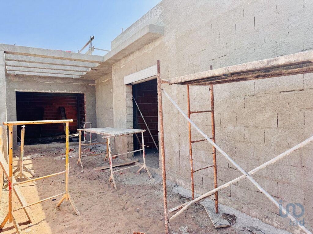 House in Seixal - view 1