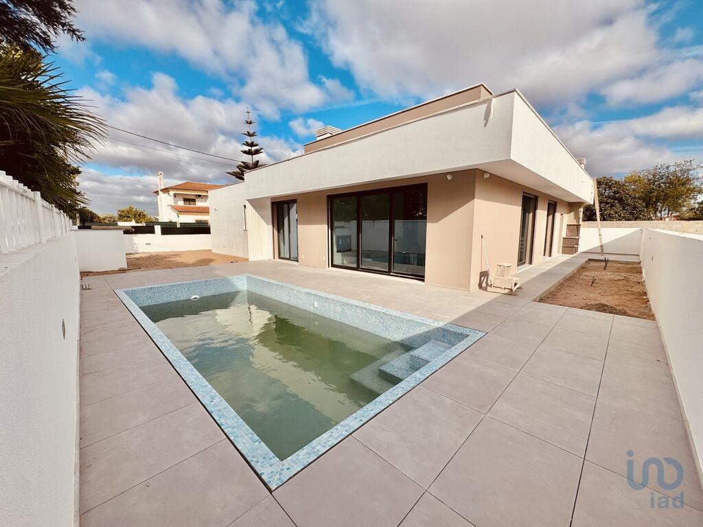 House in Setubal - view 1