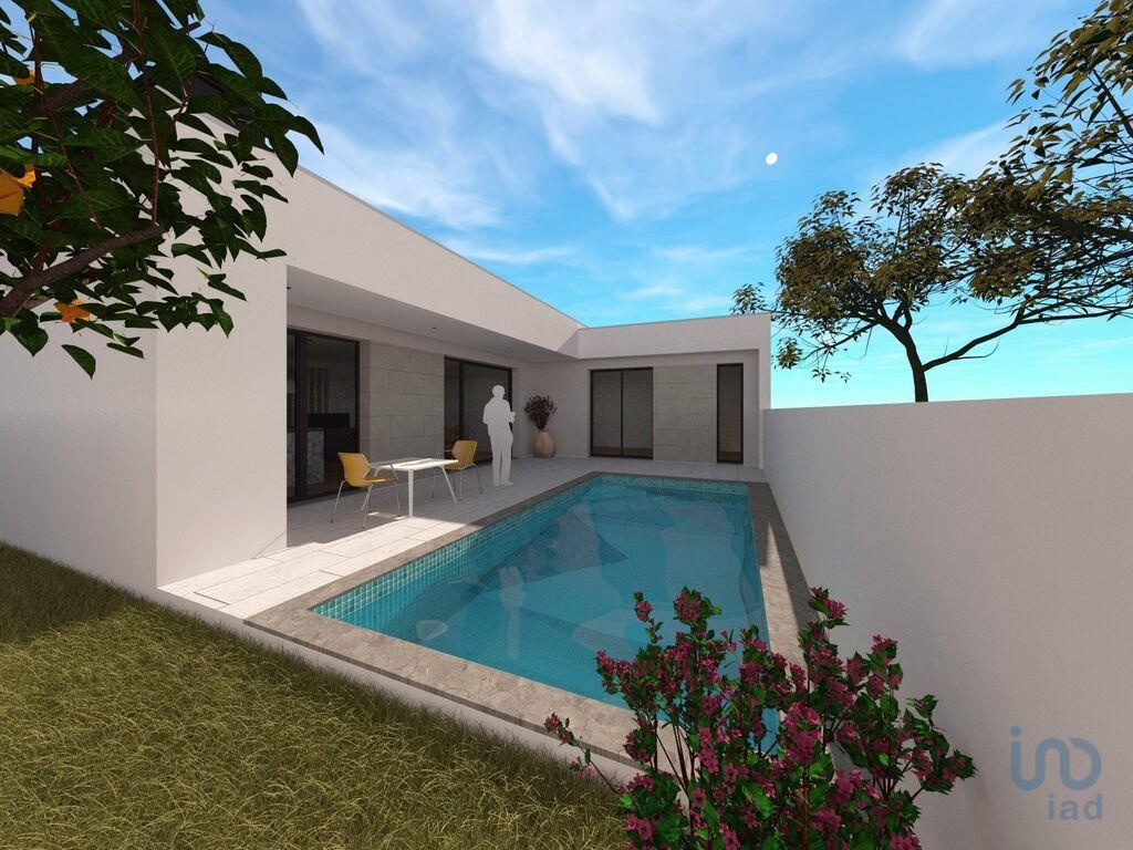 House in Seixal - view 1