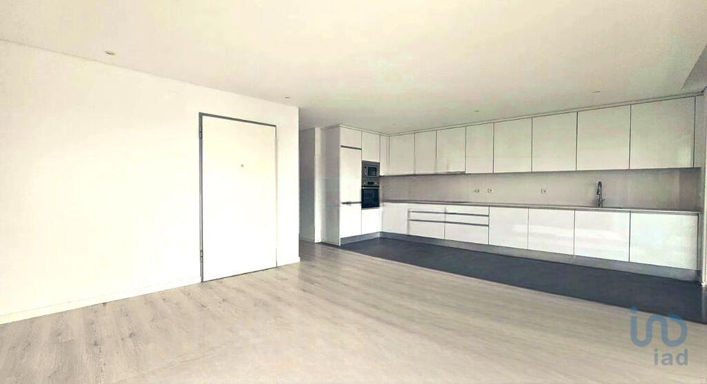 Apartment in Seixal - view 1