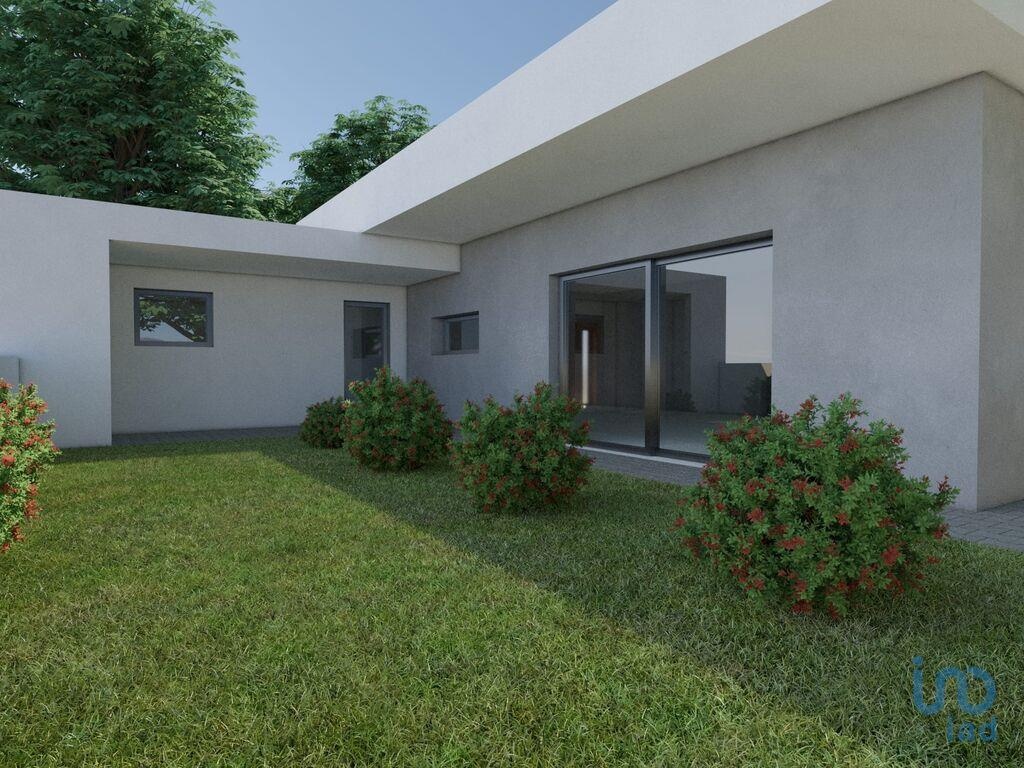 House in Seixal - view 1