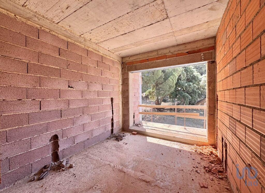House in Seixal - view 1