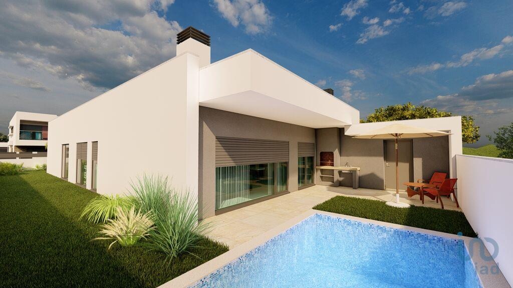 House in Seixal - view 1