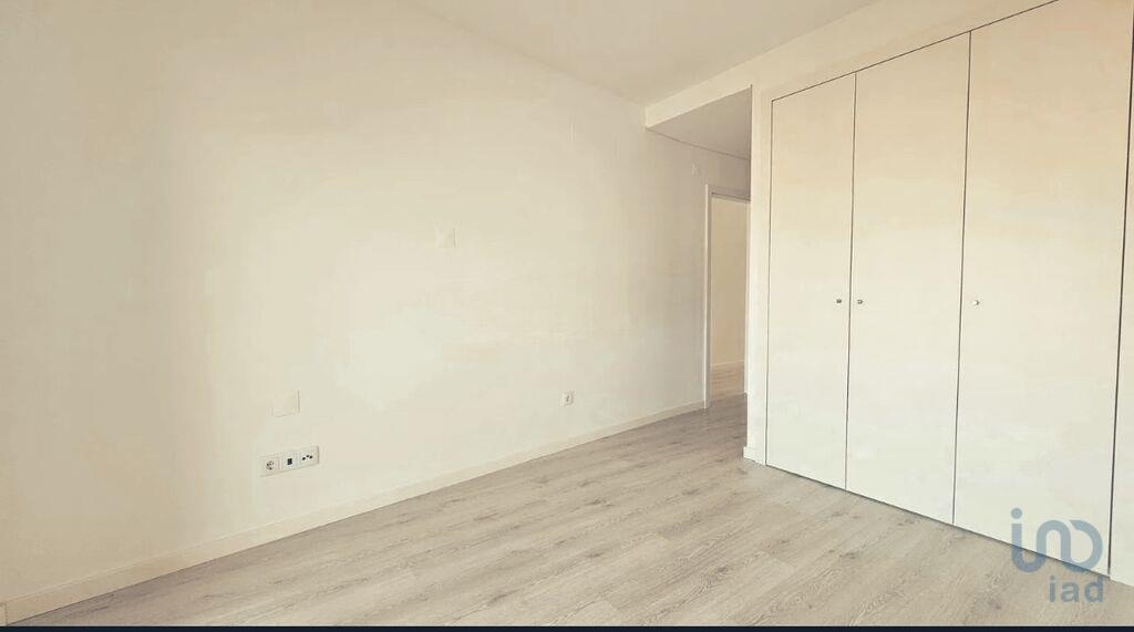 Apartment in Seixal - view 1