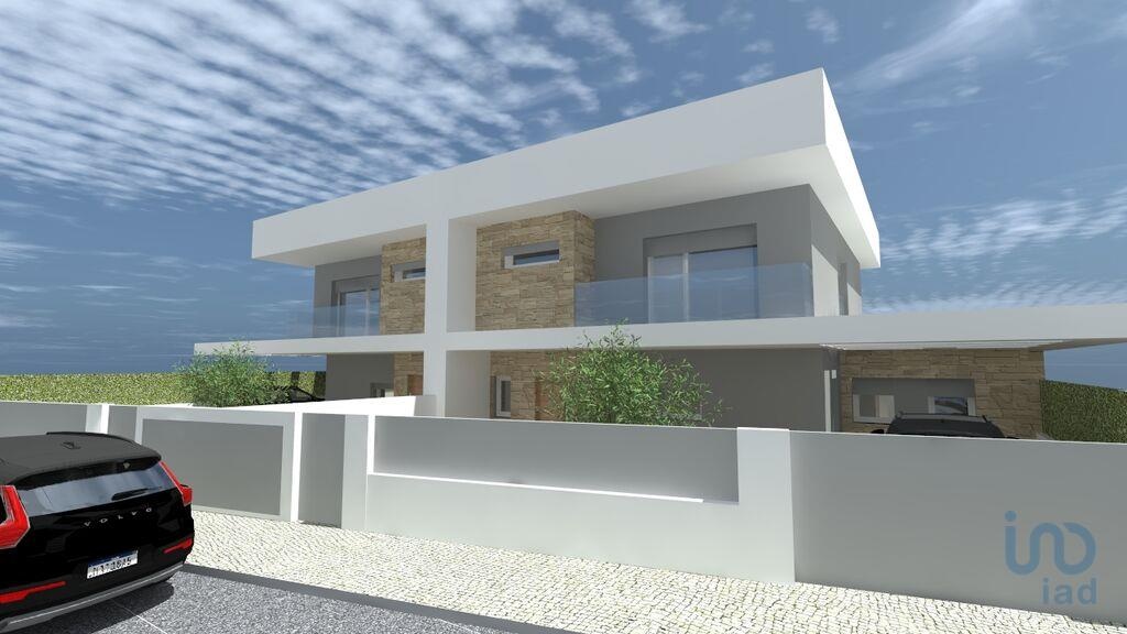 House in Seixal - view 1