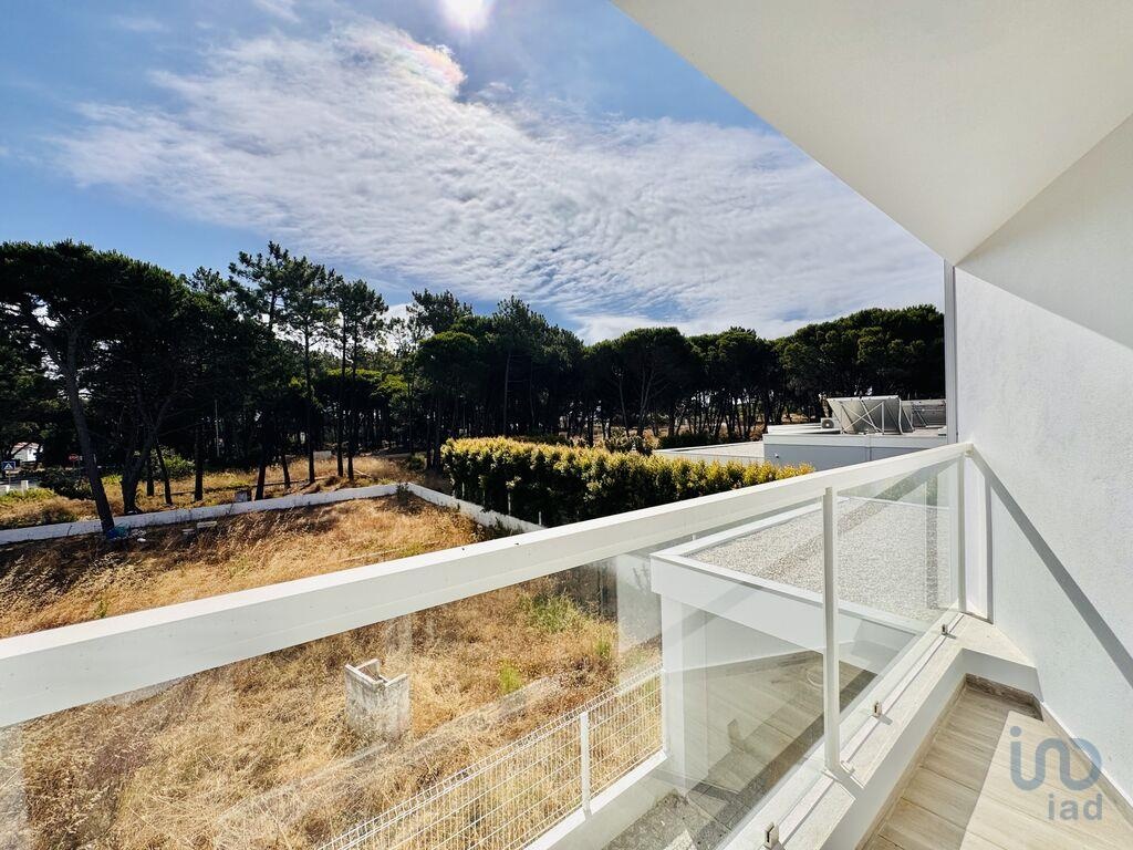 House in Sesimbra - view 1