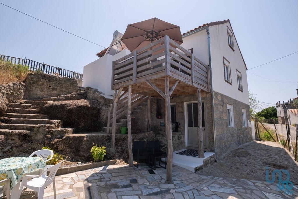 House in Oliveira do Hospital - view 1