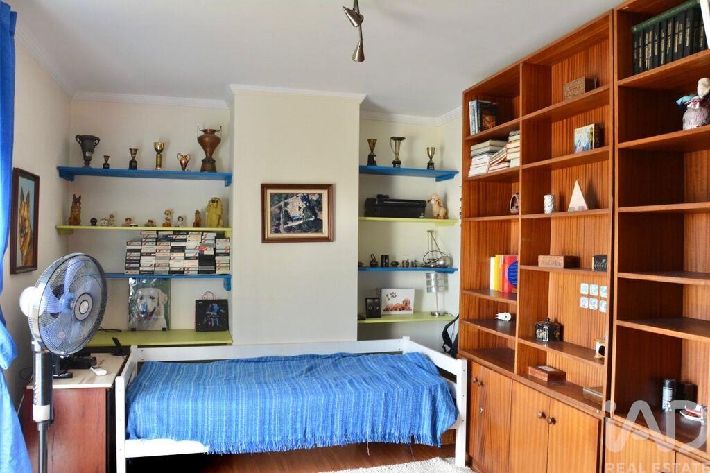 Apartment in Correeira - view 1