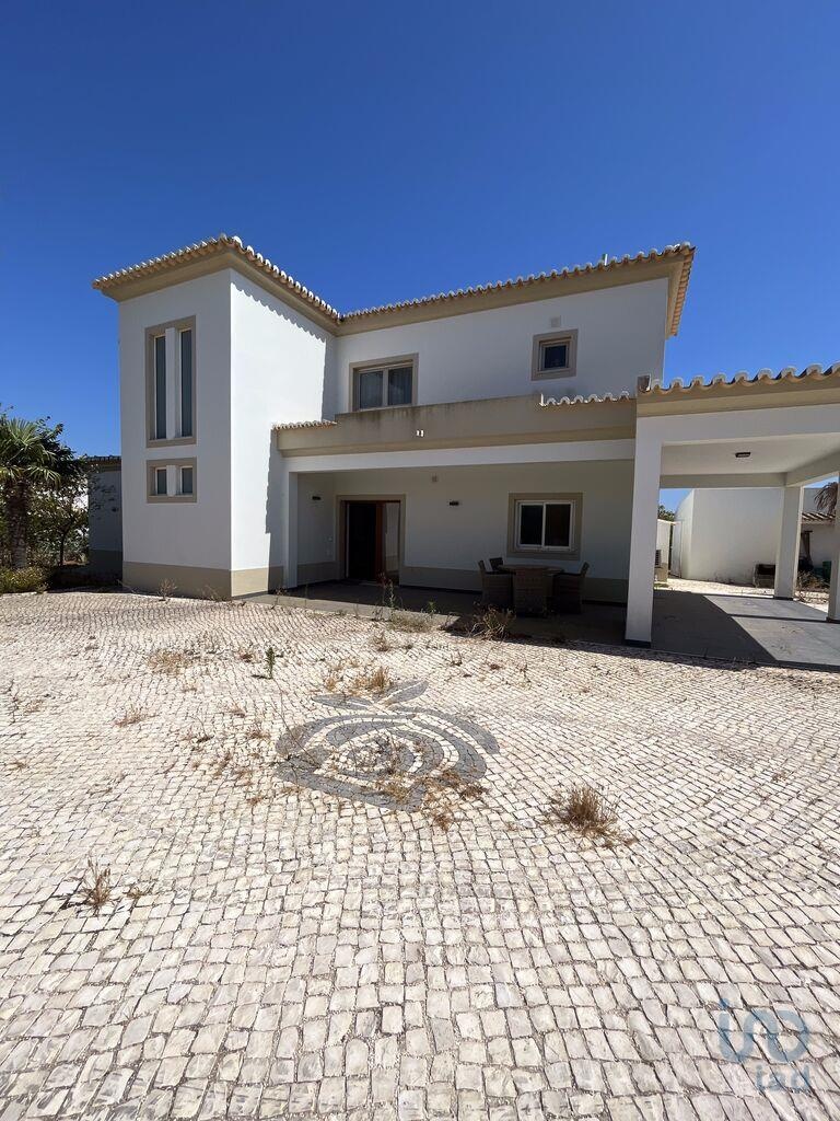 House in Lagos - view 1