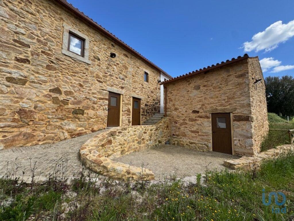House in Serta - view 1