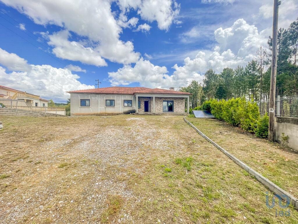 House in Serta - view 1