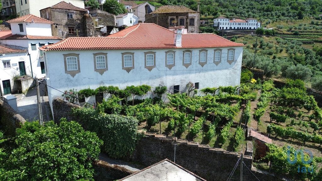 House in Peso da Regua - view 1