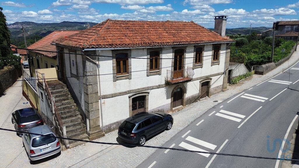 House in Sabrosa - view 1