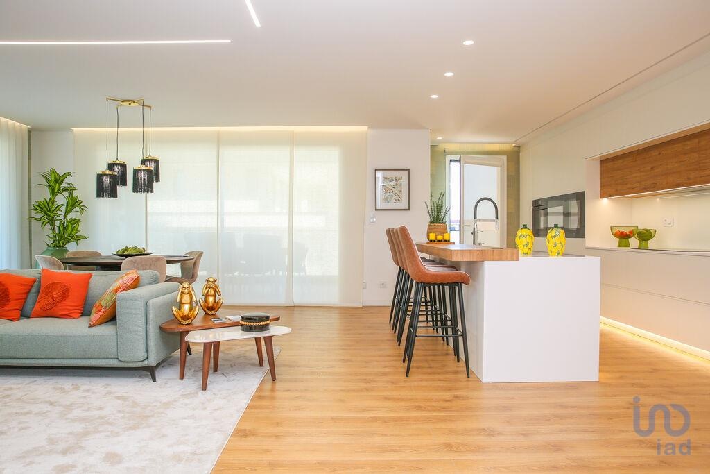 Apartment in Vila Franca de Xira - view 1